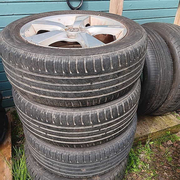 kesärenkaat 3 kpl aluvanteilla jako 5x114,3 .