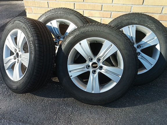 215/65-17 Bridgestone SUV 5x114,3/67,1/et35