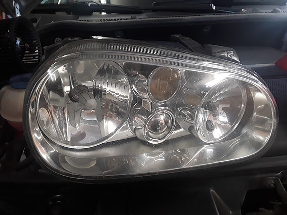 Volkswagen golf 4 umpio. Oikea