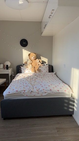 IKEA sänky harmaa 140x200