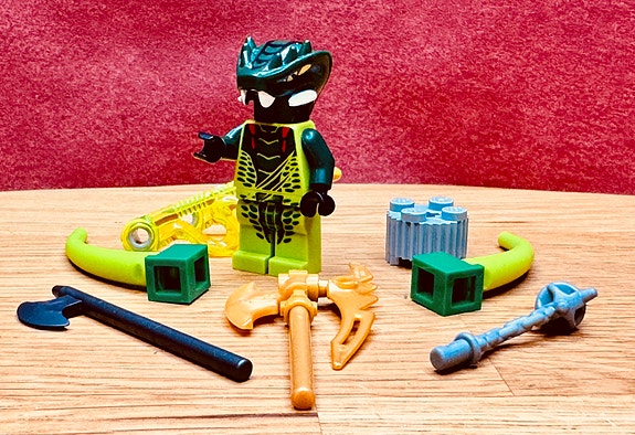 VARATTU Lego Ninjago 9557 Lizaru (1)