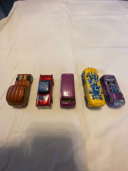 Hot wheels autot 5 kpl