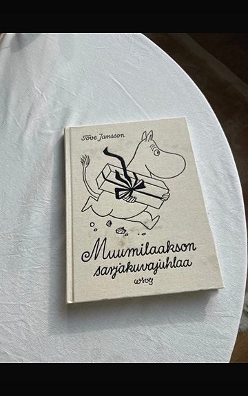 Tove Jansson Muumilaakson sarjakuvajuhlaa -kirja