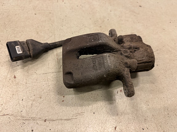 Audi A8 takajarrusatula