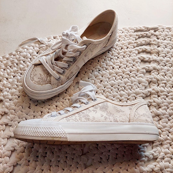 H&M kuviolliset tennarit 35