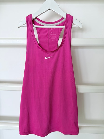 Nike urheilutoppi XS