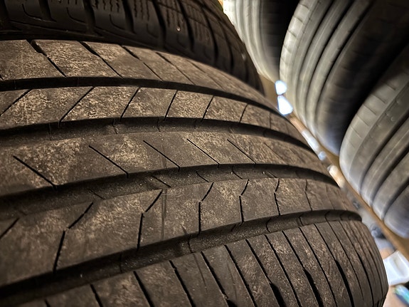 Bridgestone 235/50/R20 kesärenkaat