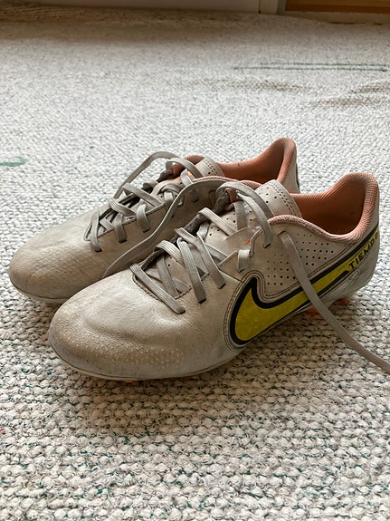 Nike Tiempo Legend 9 Academy nappikset nahkaa koko 37