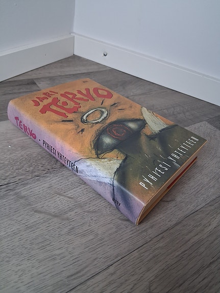 Jari Tervo: Pyhiesi yhteyteen