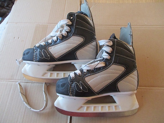 Hokkarit koko 33 Team Canada 4000
