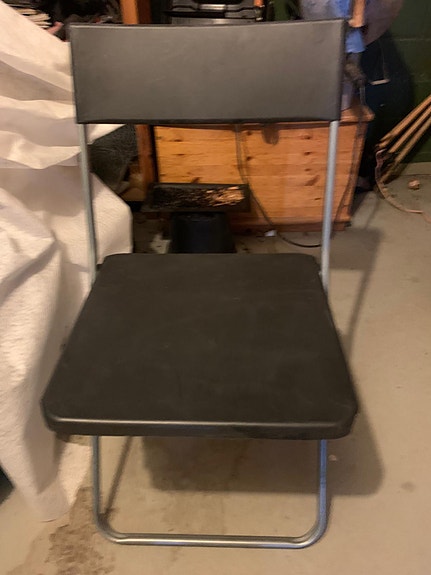 3 foldable chairs
