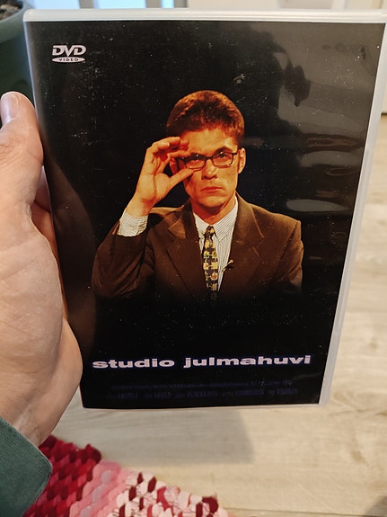 Studio Julmahuvi tv-sarja dvd-boksi 2 levyä