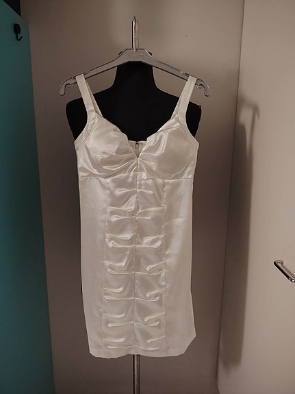 Gina Tricot mekko naiset koko 34 valkoinen satiinimainen