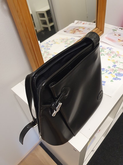Longchamp olkalaukku