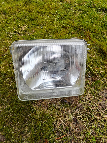 Volvo etulamppu 343 ehkä