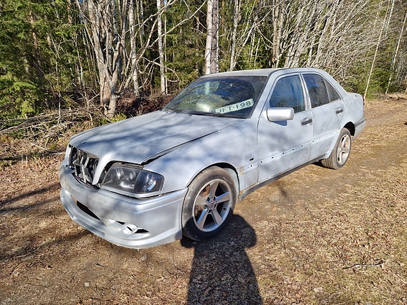 Mb c250 w202 osina