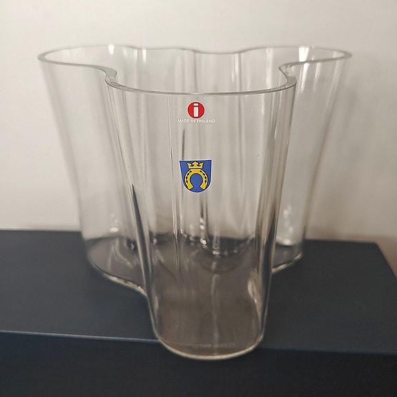 Iittala Alvar Aalto maljakko 160mm Espoo vaakuna