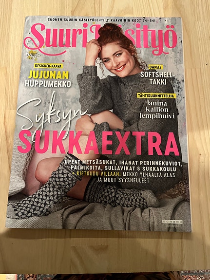 Suuri Käsityö lehti 9/2020 syksy sukkateema