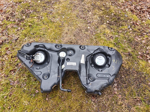 Mercedes diesel tankki