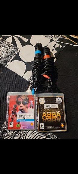 Playstation 3 SingStar -pelit ja mikrofonit