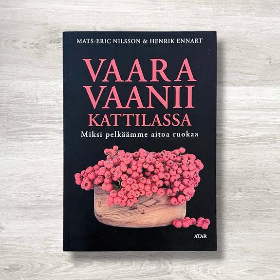 Vaara vaanii kattilassa – Mats-Eric Nilsson & Henrik Ennart