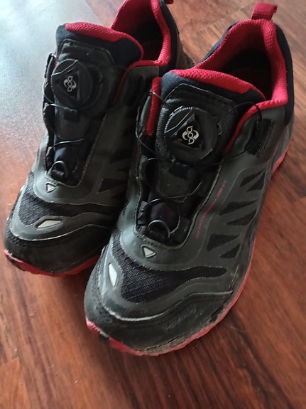 Viking goretex Boa kengät koko 33