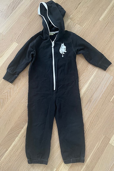 Moomin jumpsuit koko 110