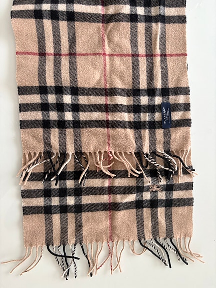 Burberry kaulahuivi beige