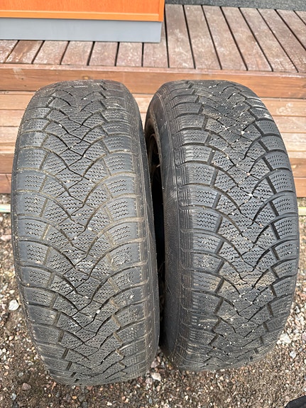 Talvirenkaat/kesärenkaat peltivanteet Volvoon (2 kpl)