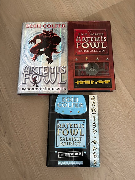 Artemis Fowl -kirjoja