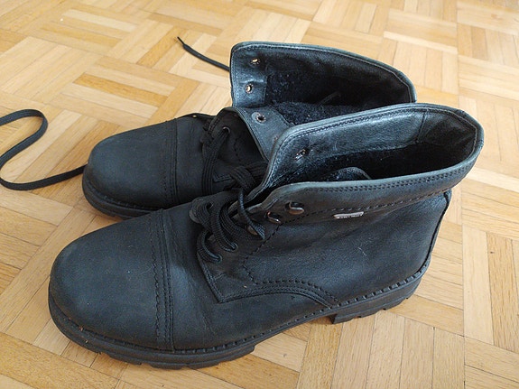 Miesten coretex/sympatex kengät 45