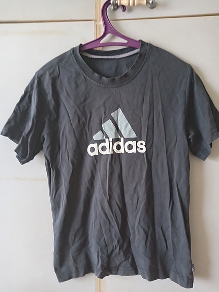 Adidas T-paita