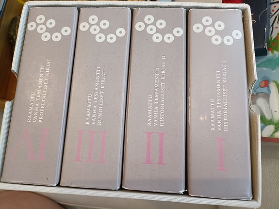 Vanha testamentti CD levyt osat I–IV