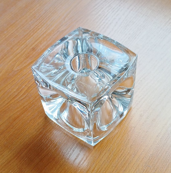 "Ice Cube" - Kynttilänjalka