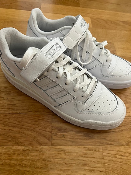 Adidas Originals Forum Low tennarit, uutta vastaavat, koko 42,5