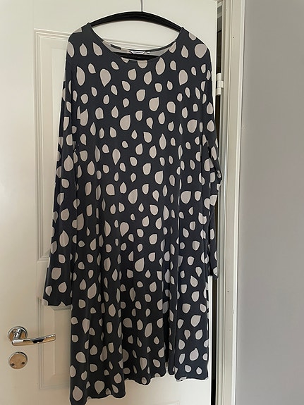 Marimekko trikoomekko