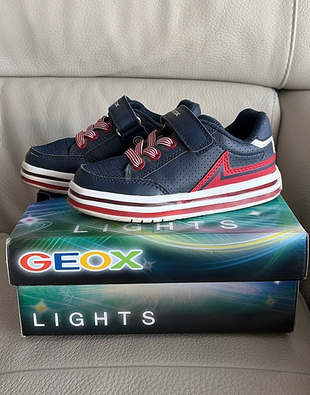 Kengät koko 27, Geox