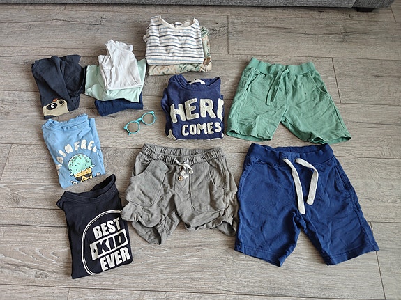 98-104 kesävaatepaketti (13 kpl, Lindex, Kappahl, Newbie, H&M)