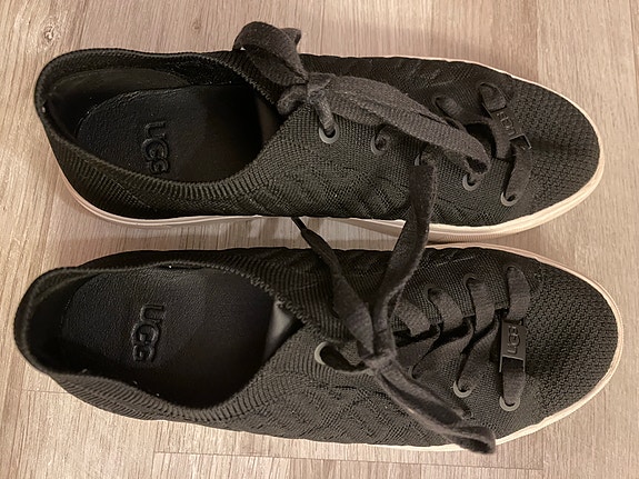 Ugg tennarit