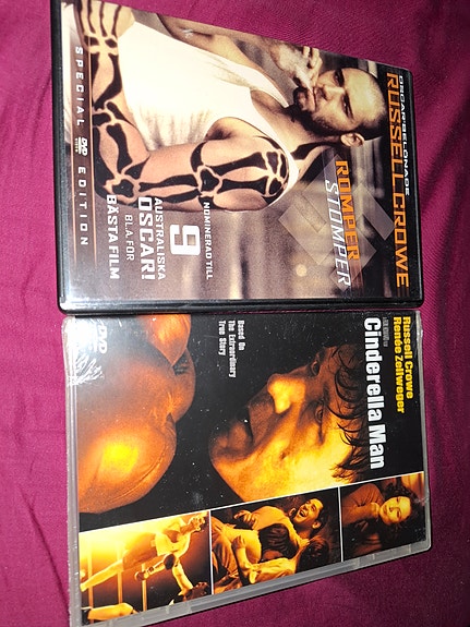 Kaksi Russell Crowen DVD-elokuvaa