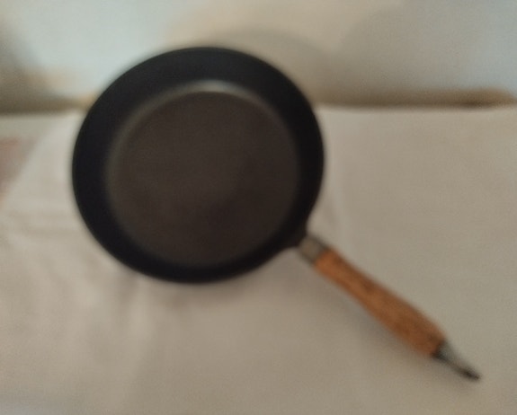 Valurauta paistinpannu