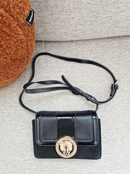 River Island musta crossbody laukku, kultainen gepardilla