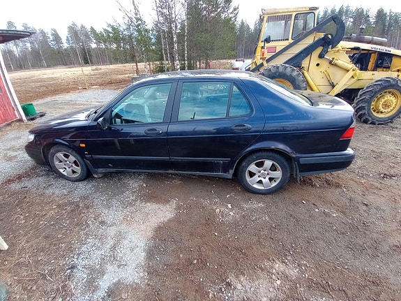 Saab 9-5 VM.1998 varaosa-auto