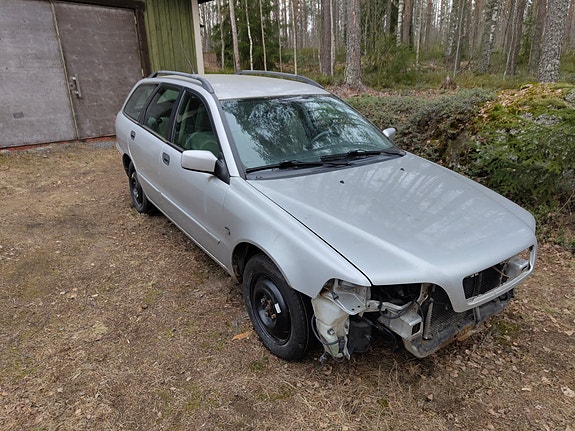 Volvo V40 / S40 varaosia