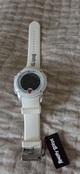 Casio Angry Birds digitaalinen rannekello valkoinen unisex