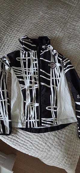 XS Superdry ulkoilutakki