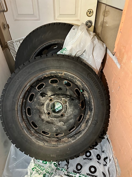 Talvirenkaat 185/60 R15