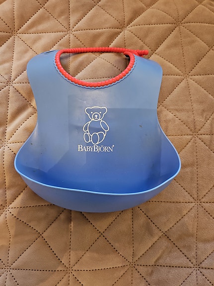 BabyBjörn ruokalappu