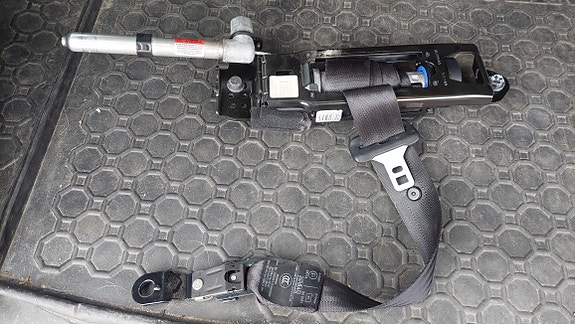 Volvo V50 turvavyö etu oikea