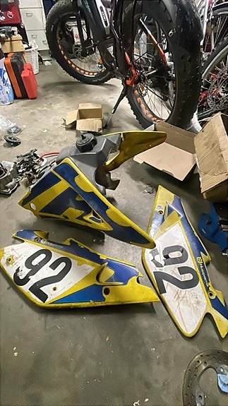 Product image 3 of 3